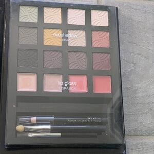 Eyeshadow, Eyeliner and Lip Gloss Palette